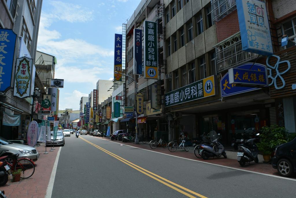 微旅時尚旅店 Hotel Douliu Luaran gambar